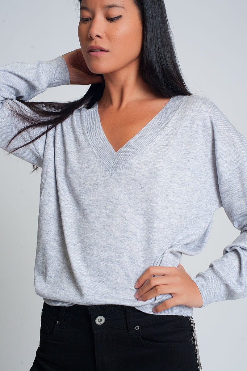 Fine Knit Gray Sweater With v Neck